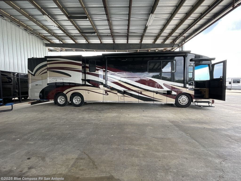 2012 Winnebago Ellipse 42QD - Used Class A For Sale by Blue Compass RV San Antonio in San Antonio, Texas