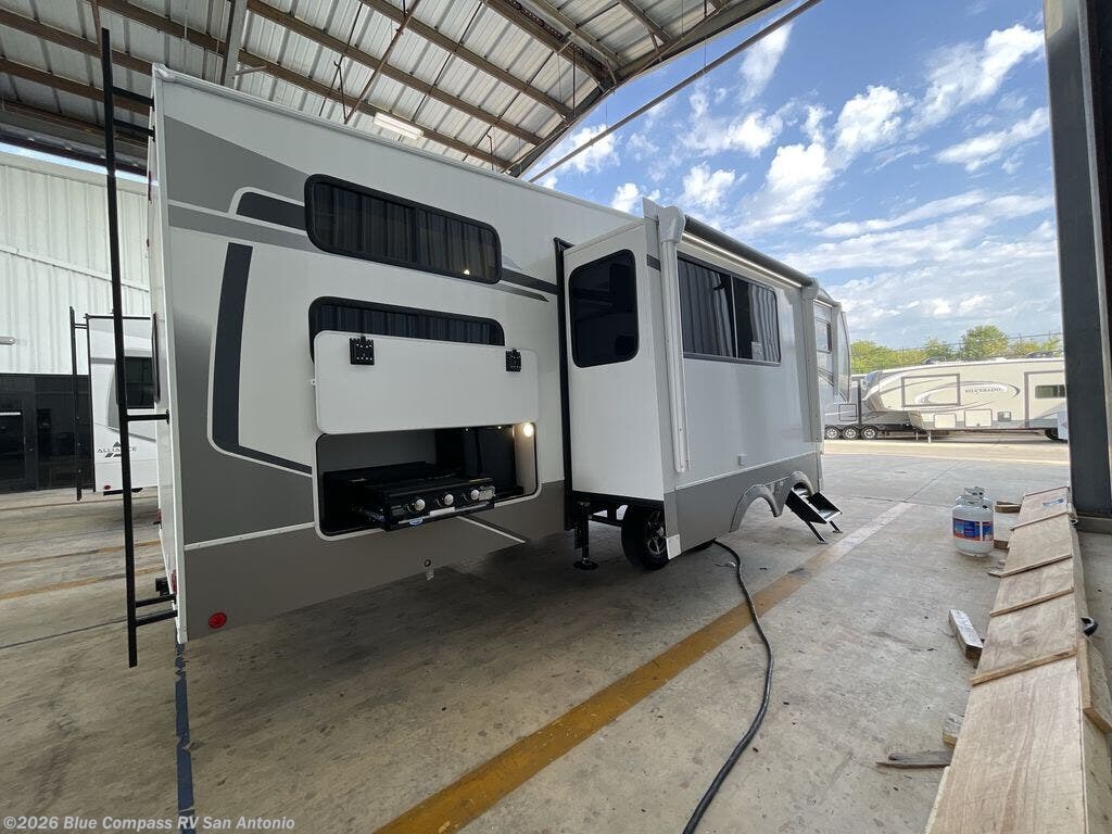 2026 Avenue All-Access 30BH by Alliance RV from Blue Compass RV San Antonio in San Antonio, Texas