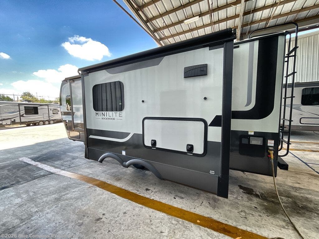 New 2026 Forest River Rockwood Mini Lite 2522FB available in San Antonio, Texas
