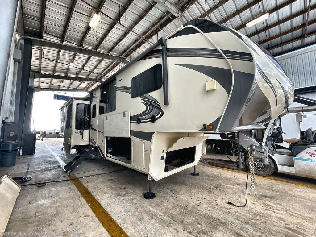 2021 Grand Design Solitude 390rk - Used Fifth Wheel For Sale by Blue Compass RV San Antonio in San Antonio, Texas