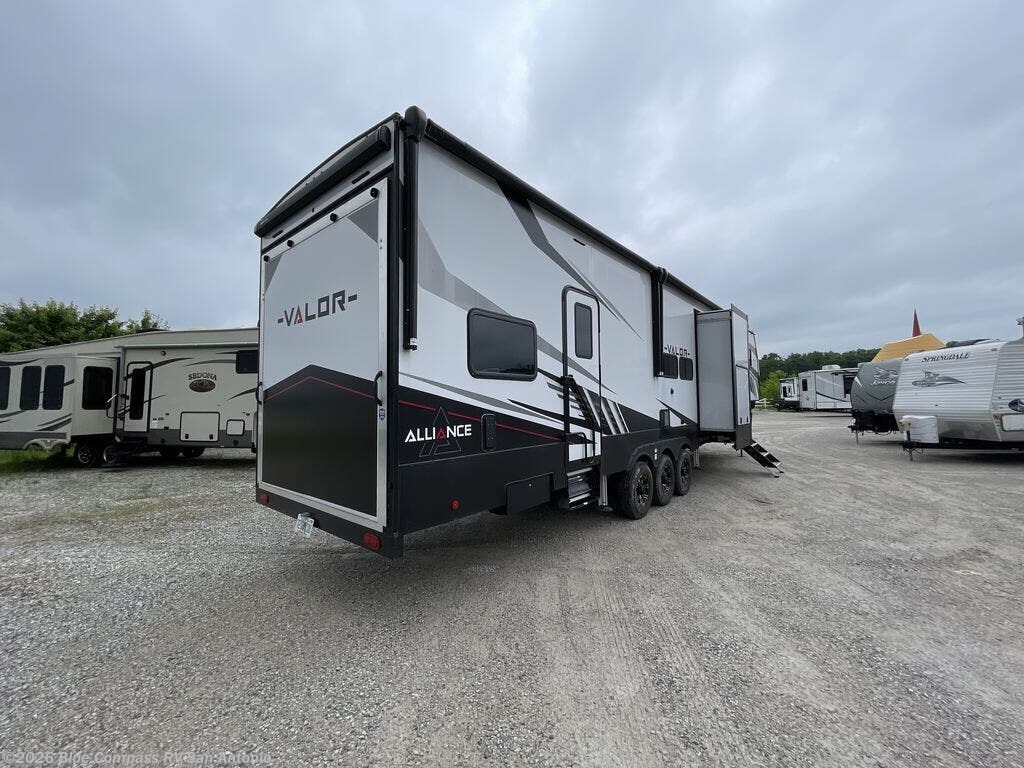 Used 2022 Alliance RV Valor 40v13 available in San Antonio, Texas