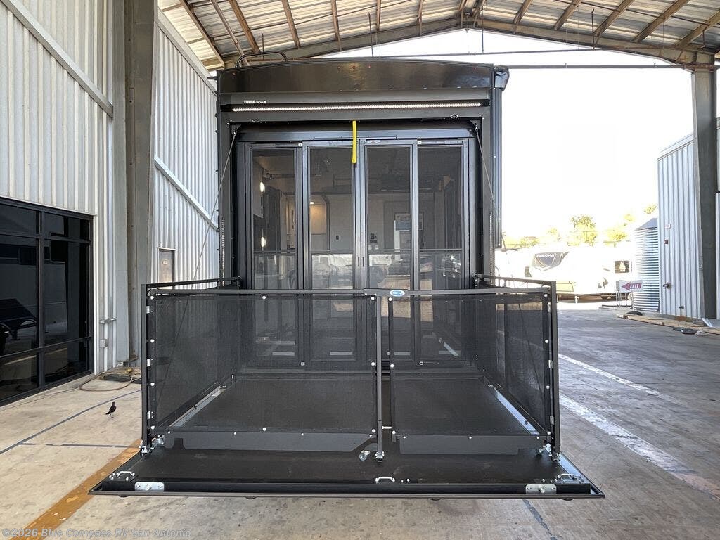 New 2026 Alliance RV Valor 41V13 available in San Antonio, Texas