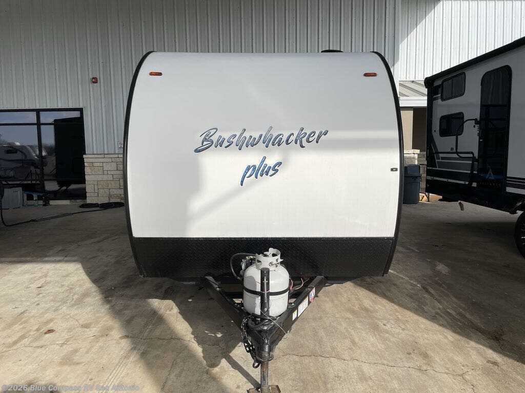 2022 Braxton Creek Bushwhacker Plus 17 FD - Used Travel Trailer For Sale by Blue Compass RV San Antonio in San Antonio, Texas
