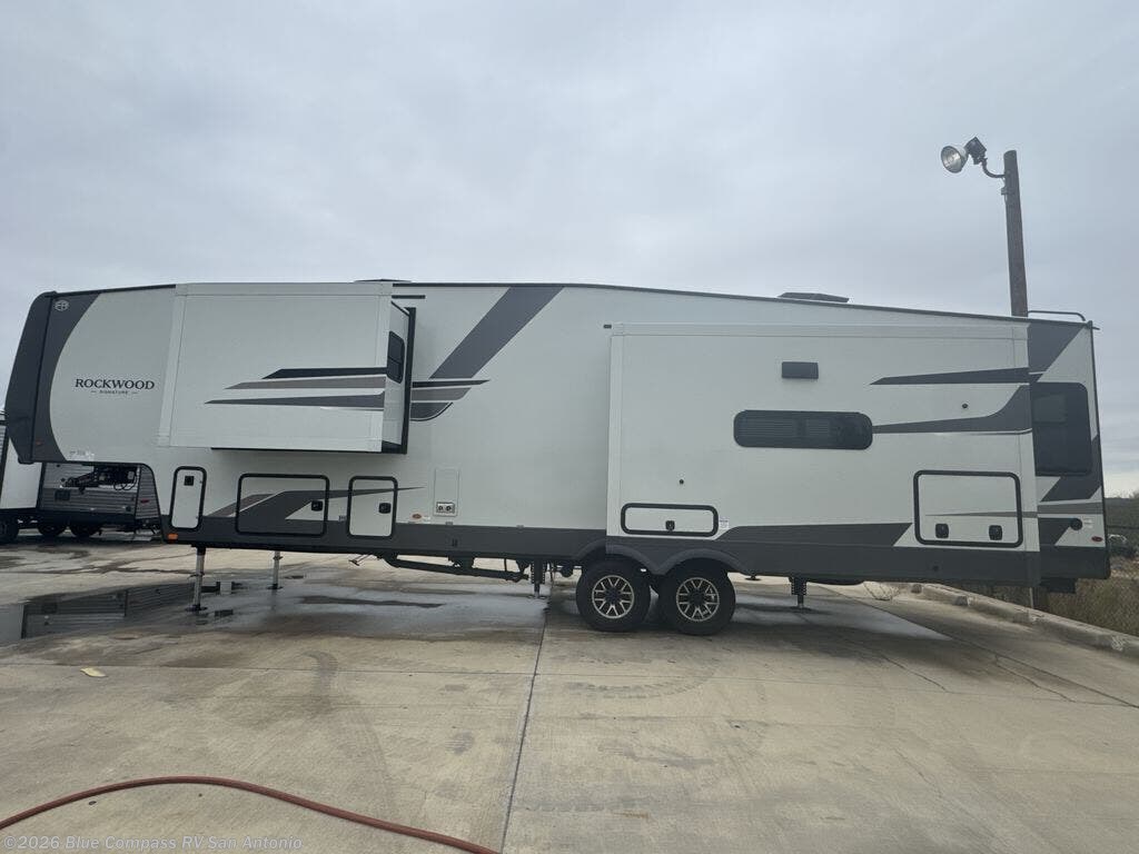 2026 Rockwood Signature 401SFB by Forest River from Blue Compass RV San Antonio in San Antonio, Texas