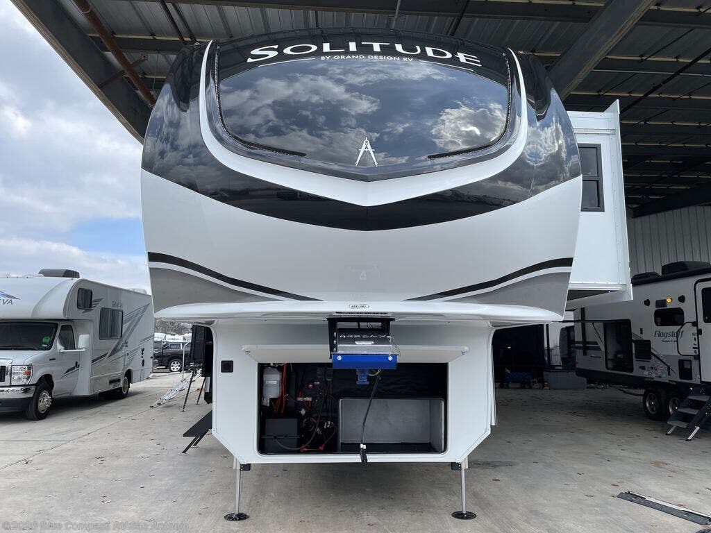 2026 Grand Design Solitude 414LJMJ - New Fifth Wheel For Sale by Blue Compass RV San Antonio in San Antonio, Texas