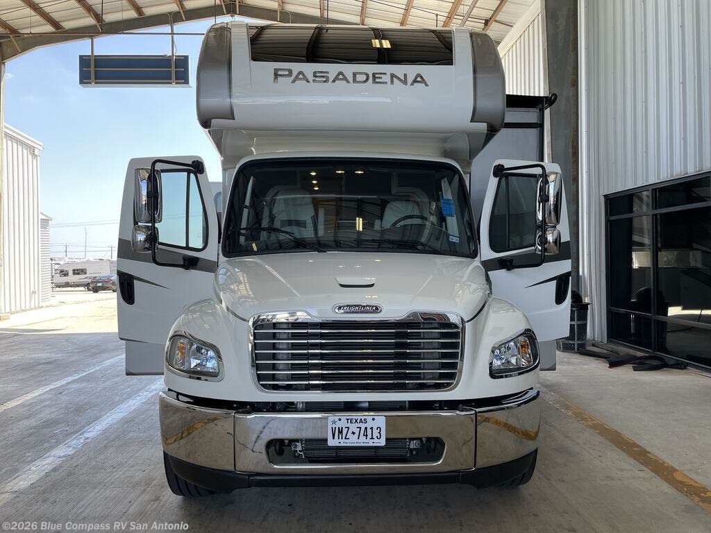 2024 Pasadena 38FX by Thor Motor Coach from Blue Compass RV San Antonio in San Antonio, Texas