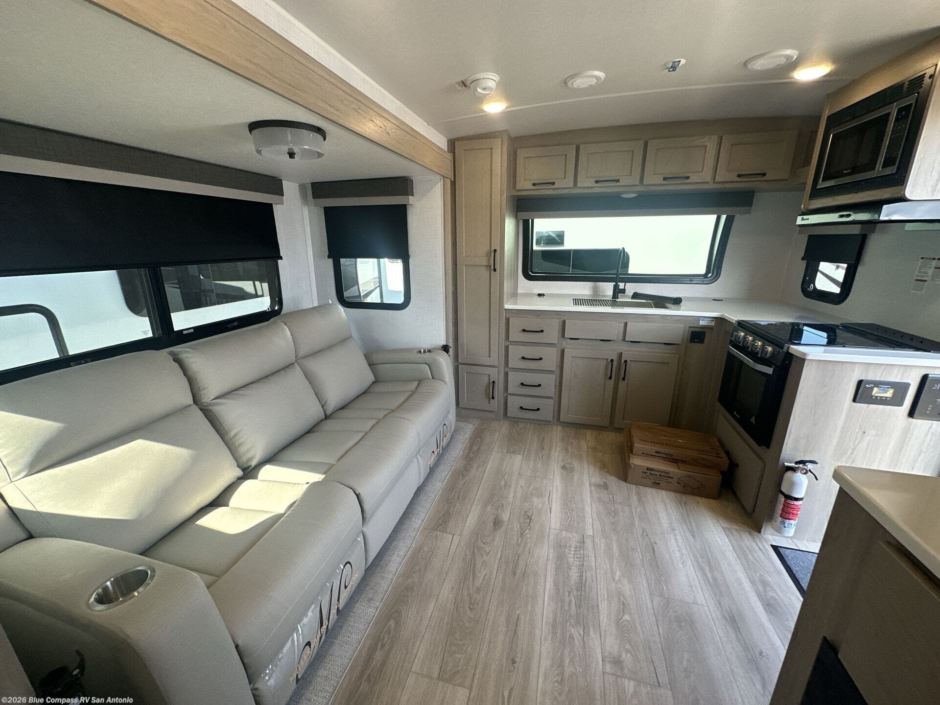 2026 Forest River Rockwood Mini Lite 2506FK - New Travel Trailer For Sale by Blue Compass RV San Antonio in San Antonio, Texas
