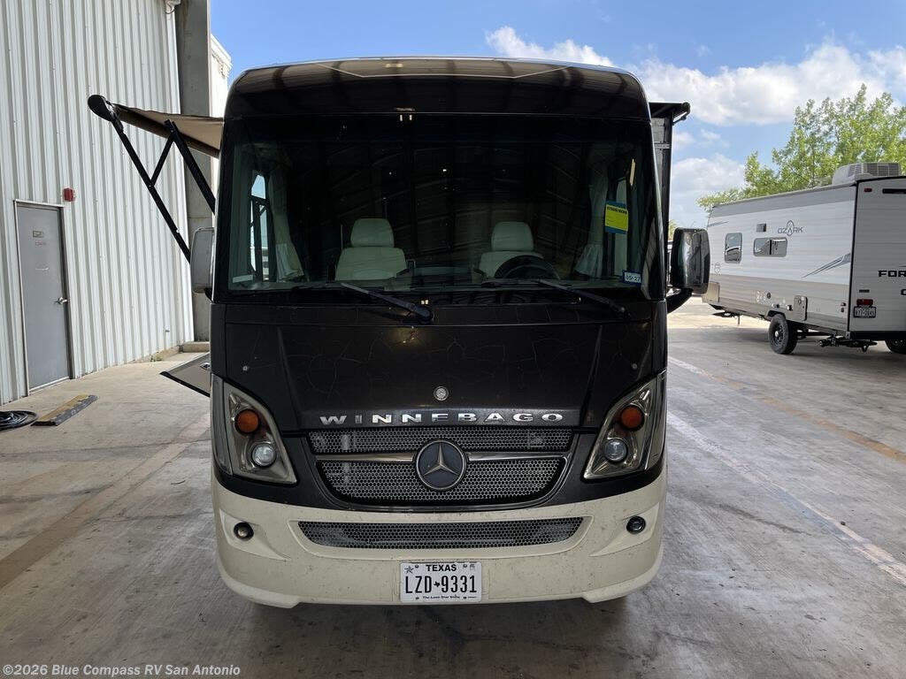 2015 Winnebago Via 25P - Used Class A For Sale by Blue Compass RV San Antonio in San Antonio, Texas