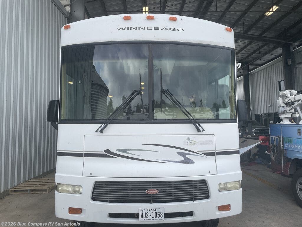 2006 Sightseer 30B by Winnebago from Blue Compass RV San Antonio in San Antonio, Texas