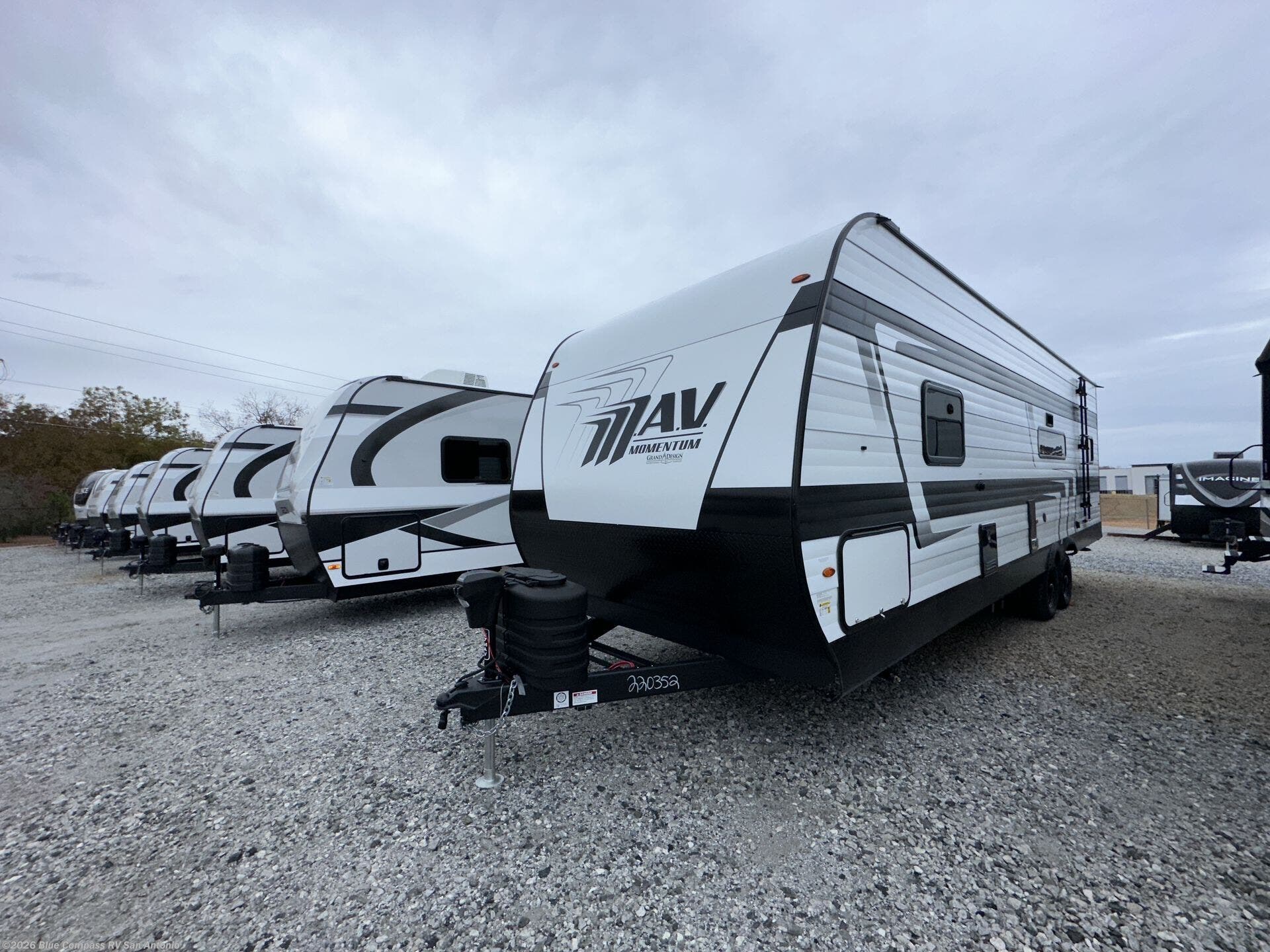 2027 Momentum MAV 27MAV by Grand Design from Blue Compass RV San Antonio in San Antonio, Texas