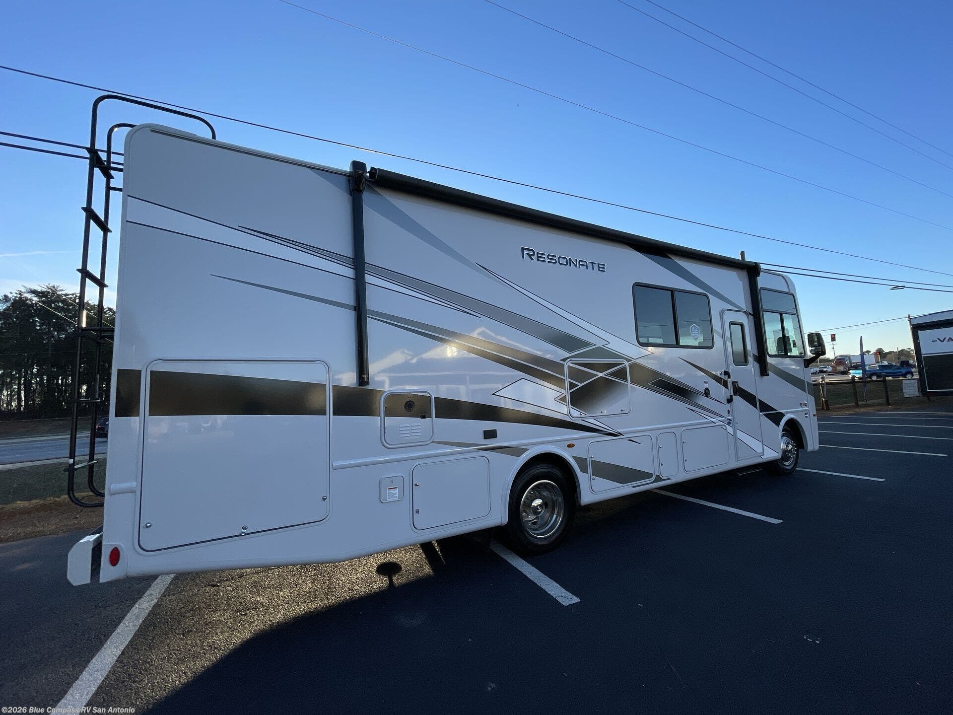 New 2027 Thor Motor Coach Resonate 29D available in San Antonio, Texas