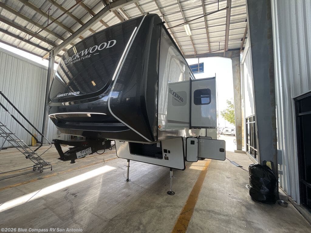 2027 Rockwood Signature 401SFB by Forest River from Blue Compass RV San Antonio in San Antonio, Texas