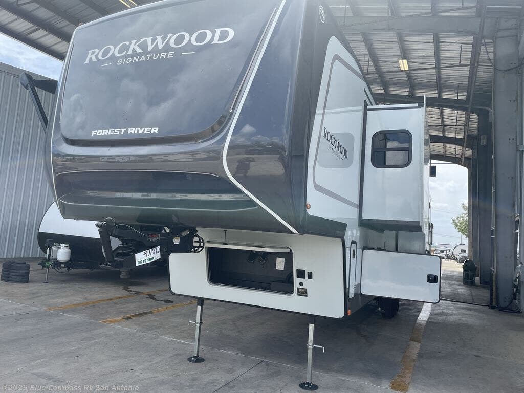 New 2027 Forest River Rockwood Signature 401SFB available in San Antonio, Texas