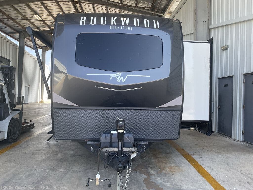 2023 Forest River Rockwood Signature 8264BHS - Used Travel Trailer For Sale by Blue Compass RV San Antonio in San Antonio, Texas