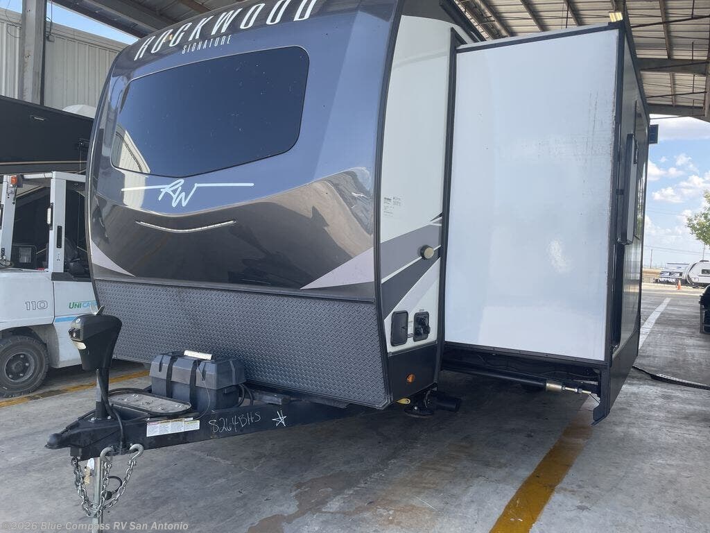 2023 Rockwood Signature 8264BHS by Forest River from Blue Compass RV San Antonio in San Antonio, Texas