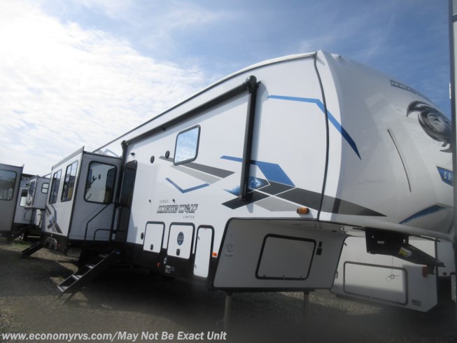 New 2024 Forest River Cherokee Arctic Wolf 3810 SUITE available in Mechanicsville, Maryland