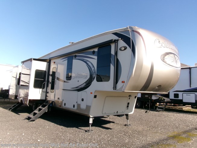 Used 2017 Palomino Columbus 384RD available in Mechanicsville, Maryland