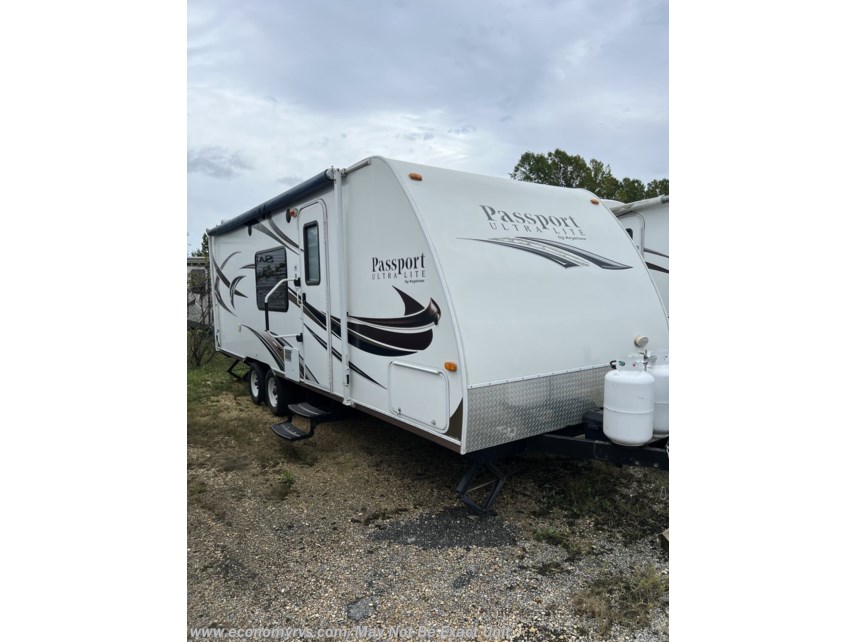 Used 2013 Keystone Passport Super-Lite 252BH available in Mechanicsville, Maryland