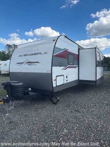 2025 Prime Time Avenger LE 28QBSLE - Used Travel Trailer For Sale by Economy RVS, LLC in Mechanicsville, Maryland features Water Heater, Slideout, Toilet, Shower, CO Detector