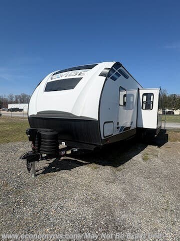 2021 Forest River Vibe 32BH - Used Travel Trailer For Sale by Economy RVS, LLC in Mechanicsville, Maryland features Furnace, Stabilizer Jacks, Exterior Speakers, Enclosed Underbelly, Skylight