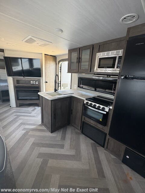 Used 2021 Forest River Wildwood 26DBUD available in Mechanicsville, Maryland