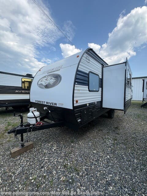 2026 Forest River Cherokee Wolf Pup 17JW - New Travel Trailer For Sale by Economy RVS, LLC in Mechanicsville, Maryland features 30 Amp Service, Bunk Beds, Skylight, Tankless Demand Gas Water Heater, Screen Door