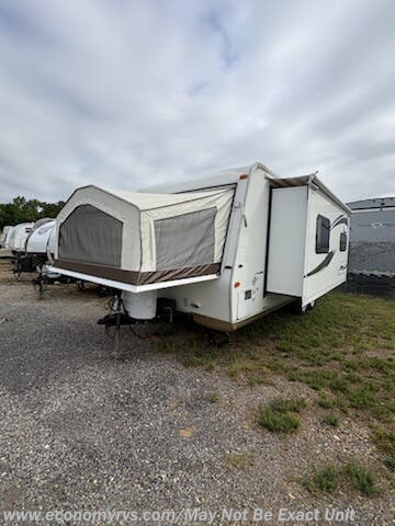 2013 Forest River Rockwood Roo 23SS ROO - Used Expandable Trailer For Sale by Economy RVS, LLC in Mechanicsville, Maryland features Water Heater, Furnace, TV, Fiberglass Sidewalls, Awning