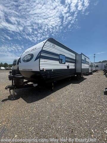 2027 Forest River Cherokee Wolf Den 273XLK - New Travel Trailer For Sale by Economy RVS, LLC in Mechanicsville, Maryland features Furnace, Refrigerator, Fireplace, Power Awning, Air Conditioning