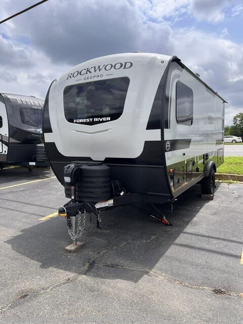 2026 Forest River Rockwood Geo Pro G19DBH - New Travel Trailer For Sale by Economy RVS, LLC in Mechanicsville, Maryland features Power Awning, Dinette, Oven, Hitch, Backup Camera