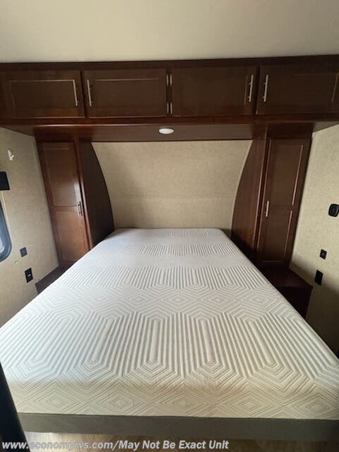2018 Forest River Vengeance Rogue 25V - Used Toy Hauler For Sale by Economy RVS, LLC in Mechanicsville, Maryland features Refrigerator, Microwave, Furnace, Shower, Toilet