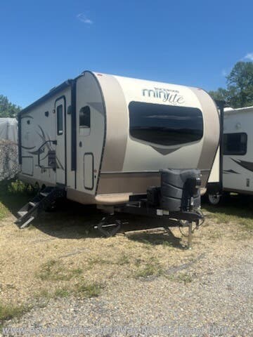 2018 Forest River Rockwood Mini Lite 2506S - Used Travel Trailer For Sale by Economy RVS, LLC in Mechanicsville, Maryland features Stove, Enclosed Underbelly, Power Hitch Jack, Converter, Stabilizer Jacks