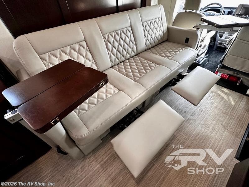 2022 Regency Ultra Continental 25MB RV for Sale in Baton Rouge, LA