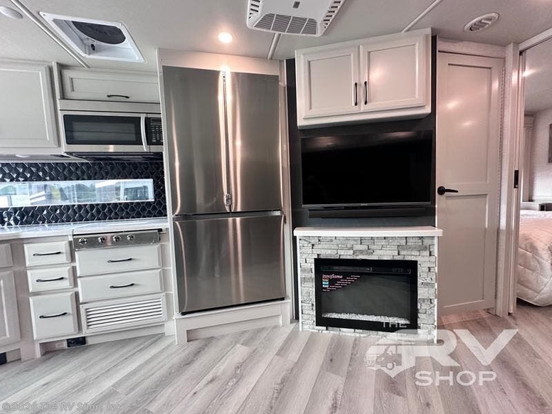 2024 Vacationer 35K by Holiday Rambler from The RV Shop, Inc in Baton Rouge, Louisiana