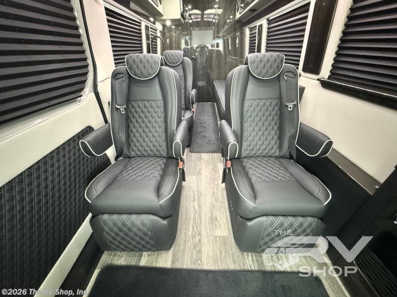 2025 V-Cruise 9DBA by OGV Luxury Coach from The RV Shop, Inc in Baton Rouge, Louisiana