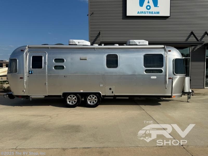 2026 Flying Cloud 27FB by Airstream from The RV Shop, Inc in Baton Rouge, Louisiana