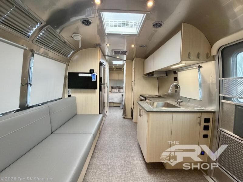 2026 Flying Cloud 27FBQ by Airstream from The RV Shop, Inc in Baton Rouge, Louisiana
