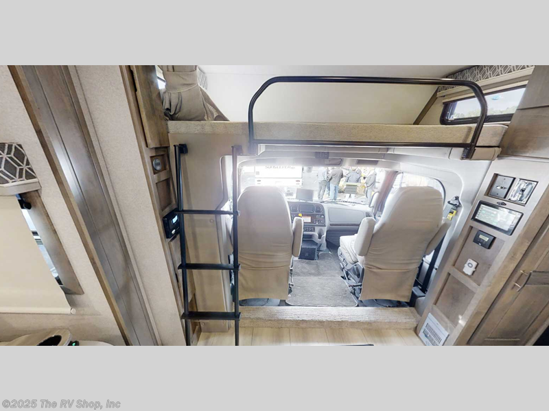 Used 2023 Dynamax Corp DX3 34KD available in Baton Rouge, Louisiana