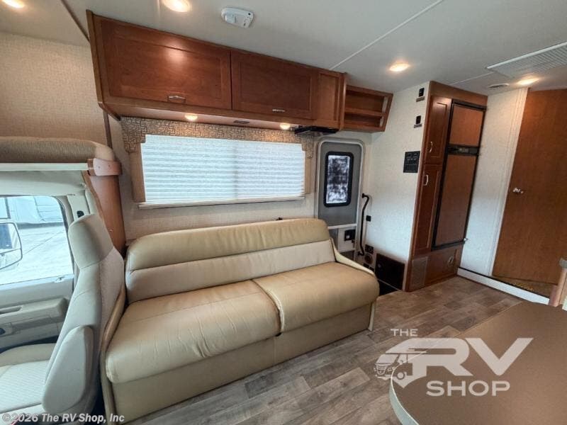 Used 2017 Winnebago Minnie Winnie 31G available in Baton Rouge, Louisiana