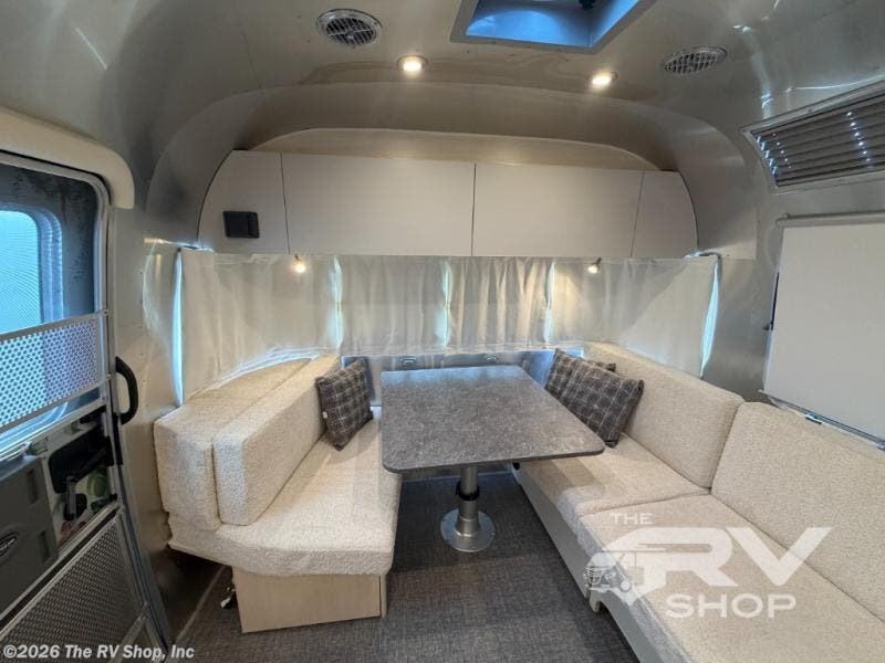 2023 Flying Cloud 27FB by Airstream from The RV Shop, Inc in Baton Rouge, Louisiana