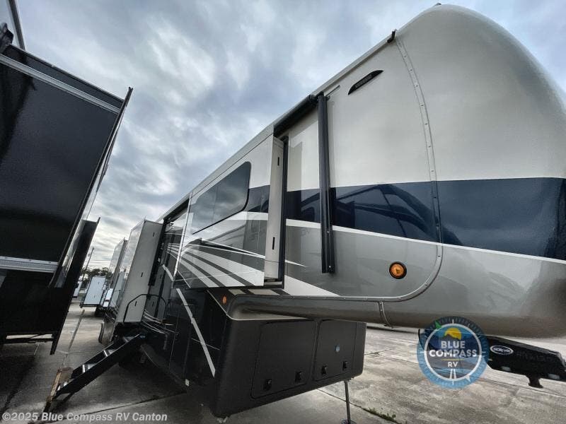 2022 DRV Mobile Suites MS 41FKMB RV for Sale in Wills Point, TX 75169 RP4018