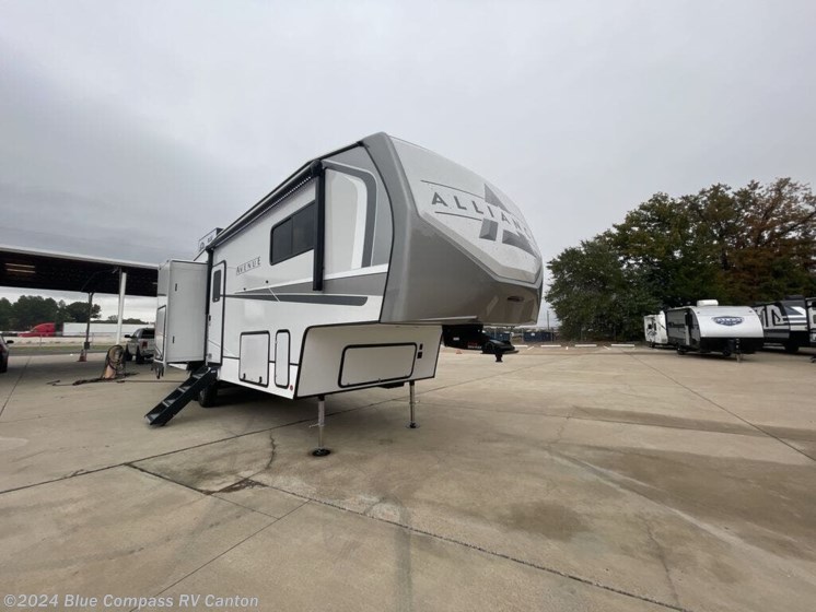 New 2024 Alliance RV Avenue 33RKS available in Wills Point, Texas