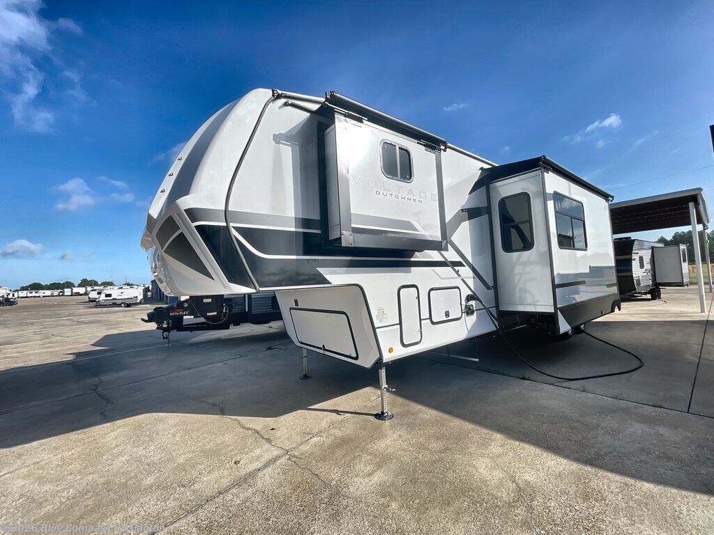 2025 Voltage V-Series 3850 by Dutchmen from Blue Compass RV Canton in Wills Point, Texas