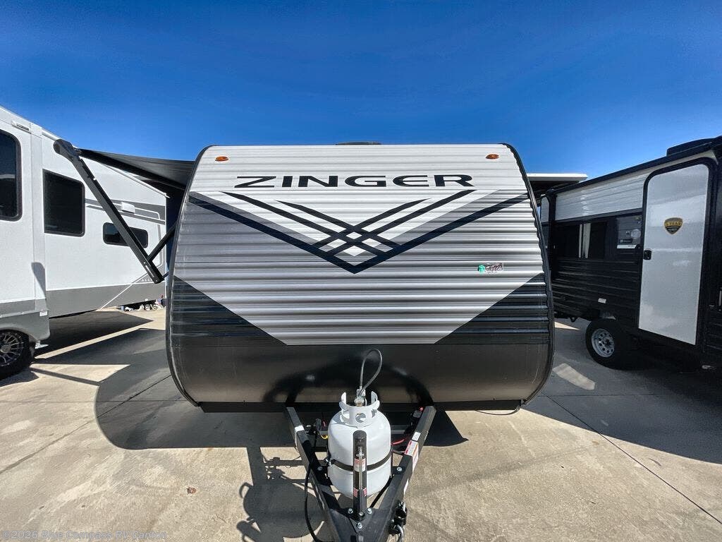 New 2026 CrossRoads Zinger Lite 12BH available in Wills Point, Texas