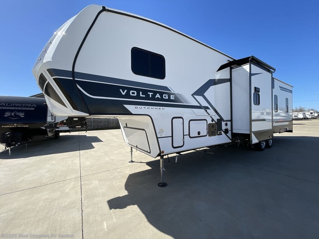 2025 Dutchmen Voltage V-Series 3600 - New Fifth Wheel For Sale by Blue Compass RV Canton in Wills Point, Texas