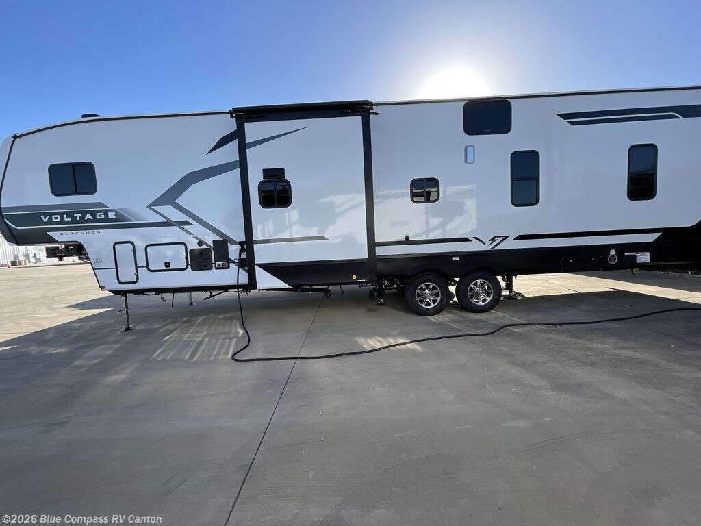 New 2025 Dutchmen Voltage V-Series 3600 available in Wills Point, Texas