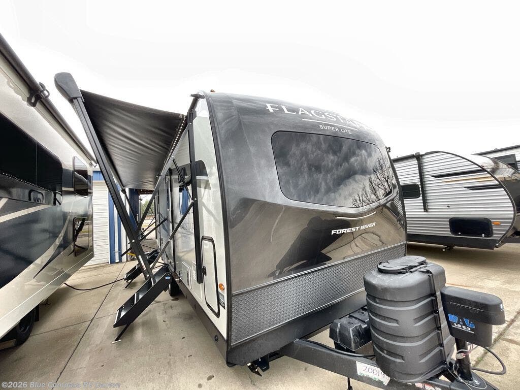 2026 Flagstaff Super Lite 26FKBS by Forest River from Blue Compass RV Canton in Wills Point, Texas