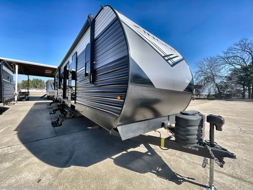 2026 Zinger 390DB by CrossRoads from Blue Compass RV Canton in Wills Point, Texas