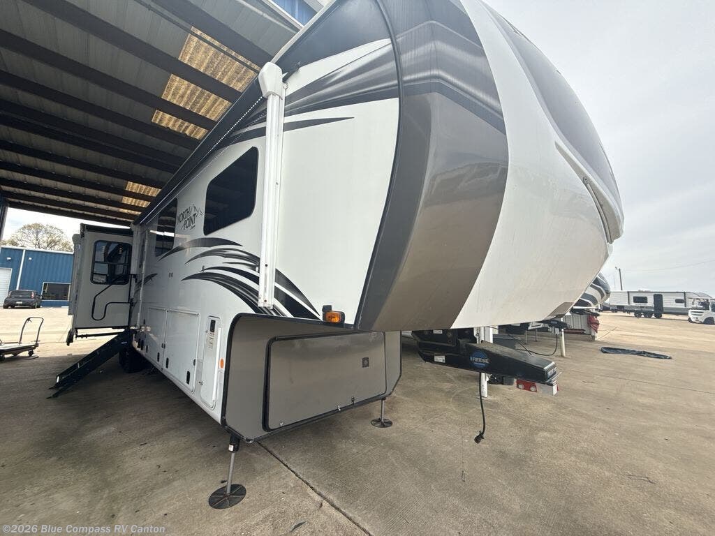 2021 North Point 377RLBH by Jayco from Blue Compass RV Canton in Wills Point, Texas