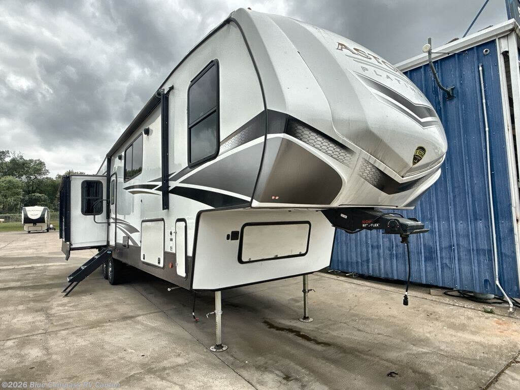 2022 Astoria 3553MBP by Dutchmen from Blue Compass RV Canton in Wills Point, Texas