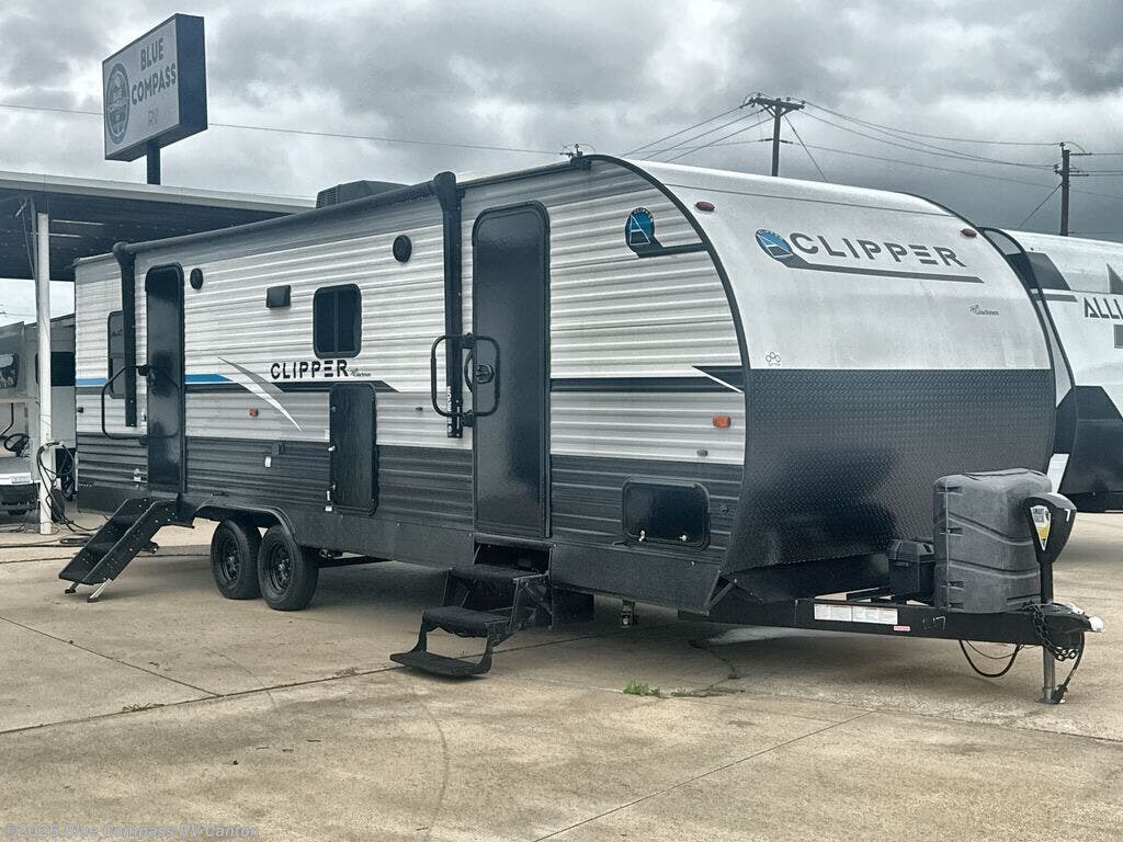 2022 Forest River Clipper 262BHS - Used Travel Trailer For Sale by Blue Compass RV Canton in Wills Point, Texas